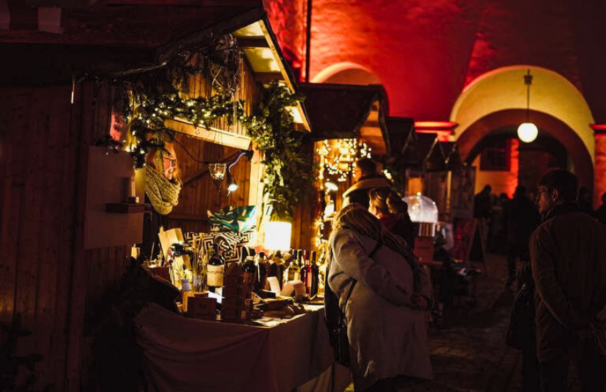 Glühweinstand beim Iburger Advent 2025